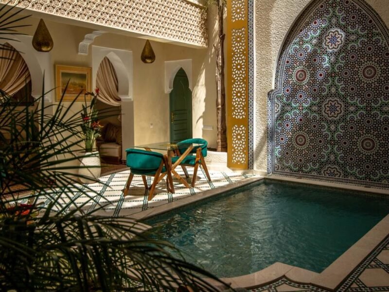 riad à Marrakech avec piscine+ petit déjeuner inclus