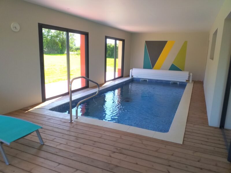 Maison avec piscine intérieure 100% privée chauffée toute l'année et sans vis à vis
