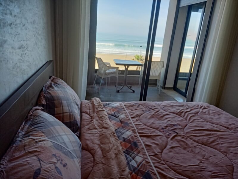 Bel appartement à Mehdia Beach avec une magnifique vue sur mer