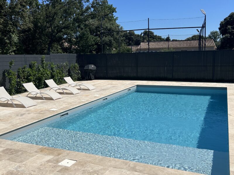 Logement avec piscine privée sans vis à vis