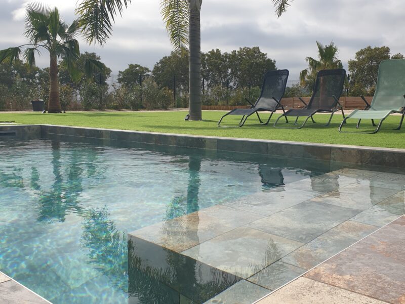 HAVRE DE PAIX VILLA AVEC PISCINE ET GRAND JARDIN