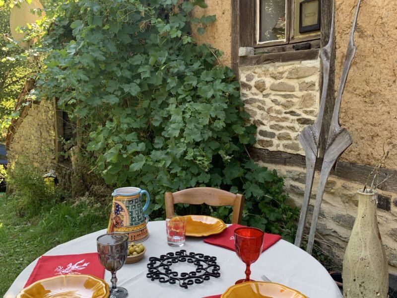 Maison rustique en pleine campagne avec spa intérieur et piscine hors sol