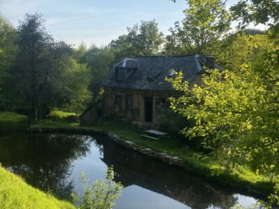 Maison rustique en pleine campagne avec spa intérieur et piscine hors sol