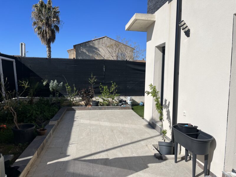 Maison avec jardin