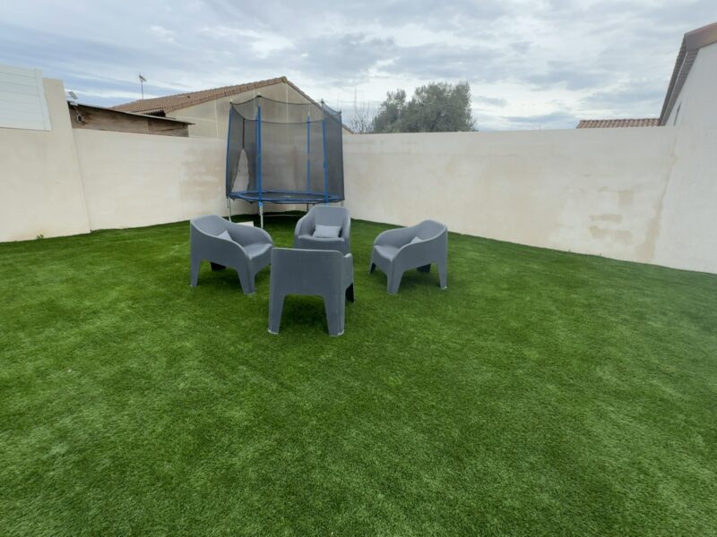 Villa piscine sans vis à vis